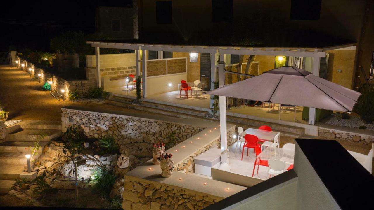 Le Suites Del Carrubo Фавиньяна Экстерьер фото