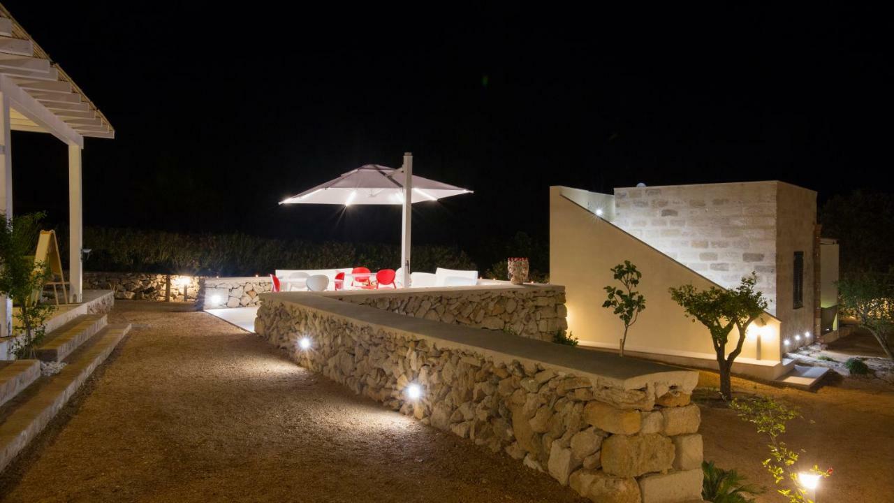 Le Suites Del Carrubo Фавиньяна Экстерьер фото