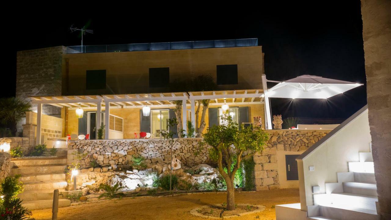 Le Suites Del Carrubo Фавиньяна Экстерьер фото