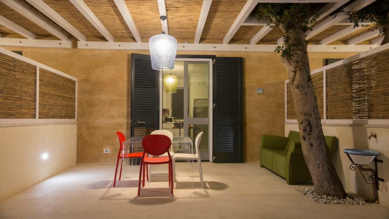 Le Suites Del Carrubo Фавиньяна Экстерьер фото