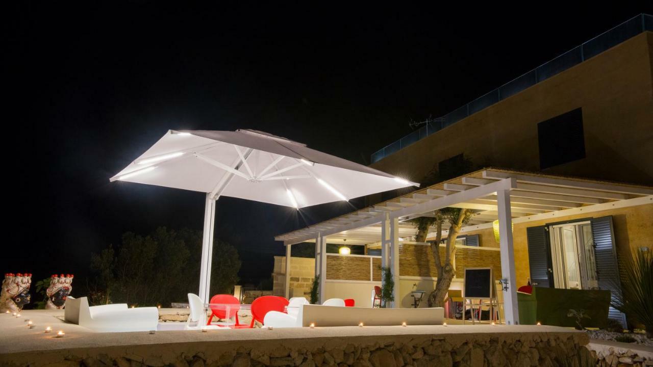 Le Suites Del Carrubo Фавиньяна Экстерьер фото